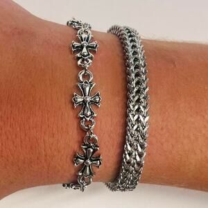 COPY - y2k 2000s heavy metal silver gothic emo bracelet cross chain